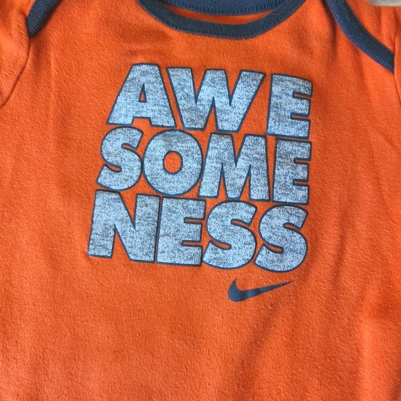 Nike Awsomeness Onesie - Picture 3 of 5